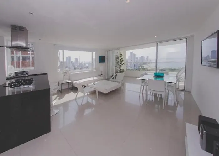 2TC19 APARTAMENTO DE 2 ALCOBAS FRENTE AL MAR CON AIRE ACONDICIONADO Y WIFi PARA 6 PESRONAS